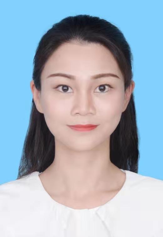 李媚